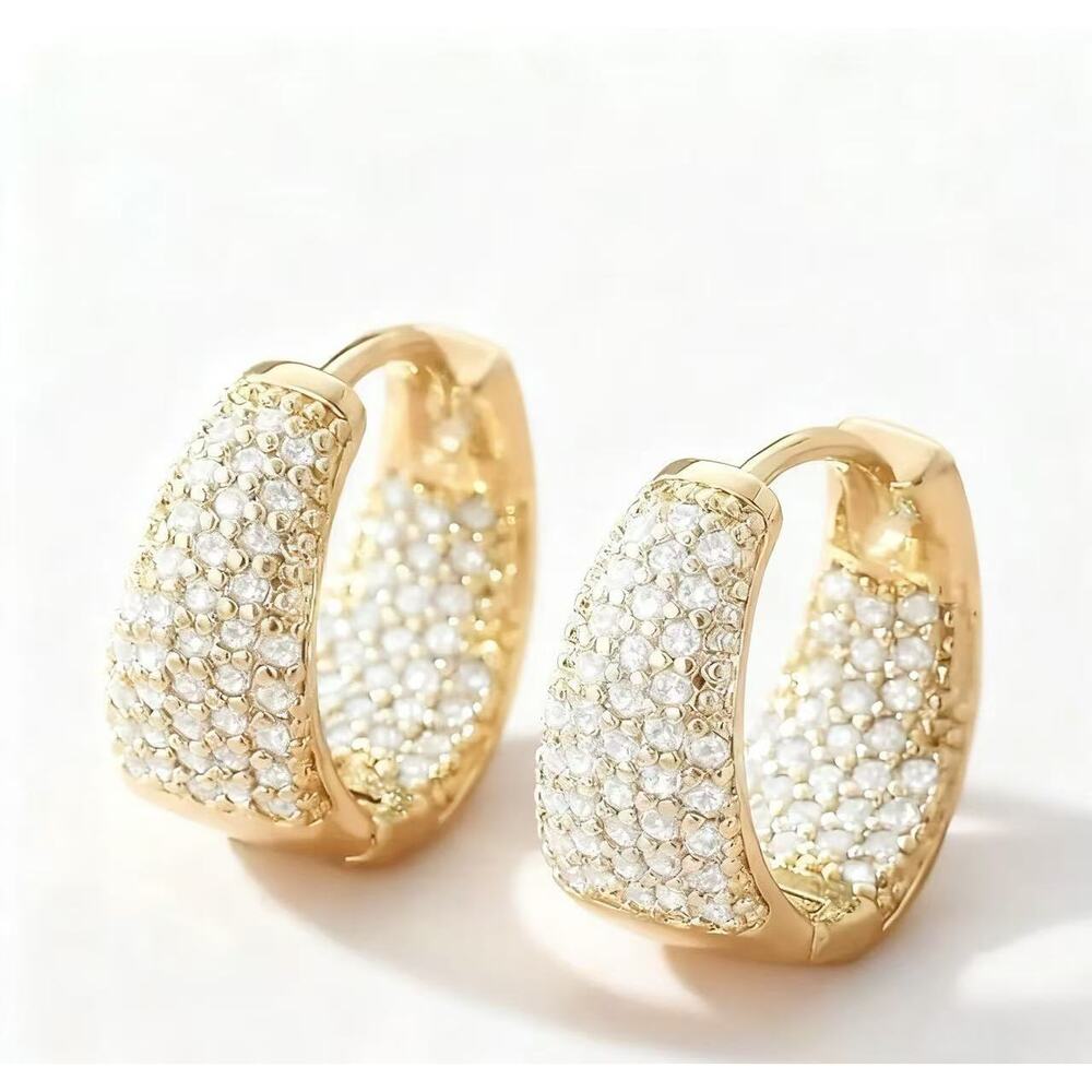 Smooth double-pointed earrings for women